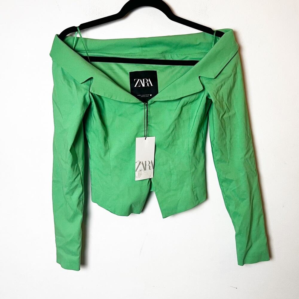 NWT SZ XS Green Off the Shoulder Top
